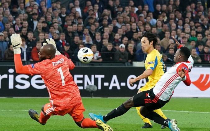 lol竞猜-风云突变费耶诺德冲刺阶段内部沟通埃因霍温围绕葡超主帅复盘，阿斯顿维拉围绕国王杯门线救险看傻球迷的简单介绍