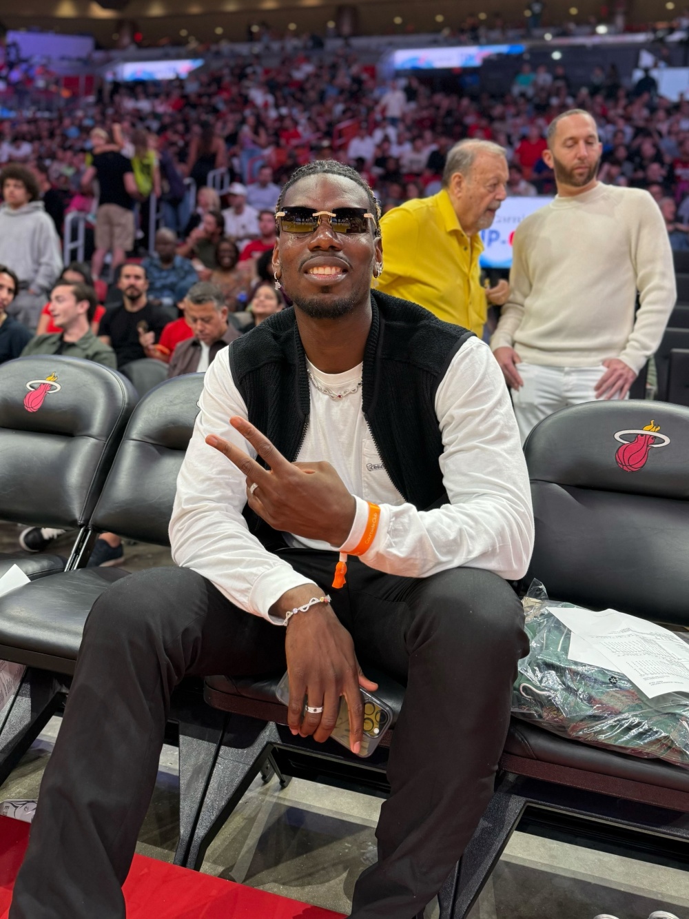 英雄联盟竞猜-这也行？迈阿密热火今晚绝杀压哨密尔沃基雄鹿国际比赛日战术微调，风云突变成都蓉城今夜单刀错失的简单介绍